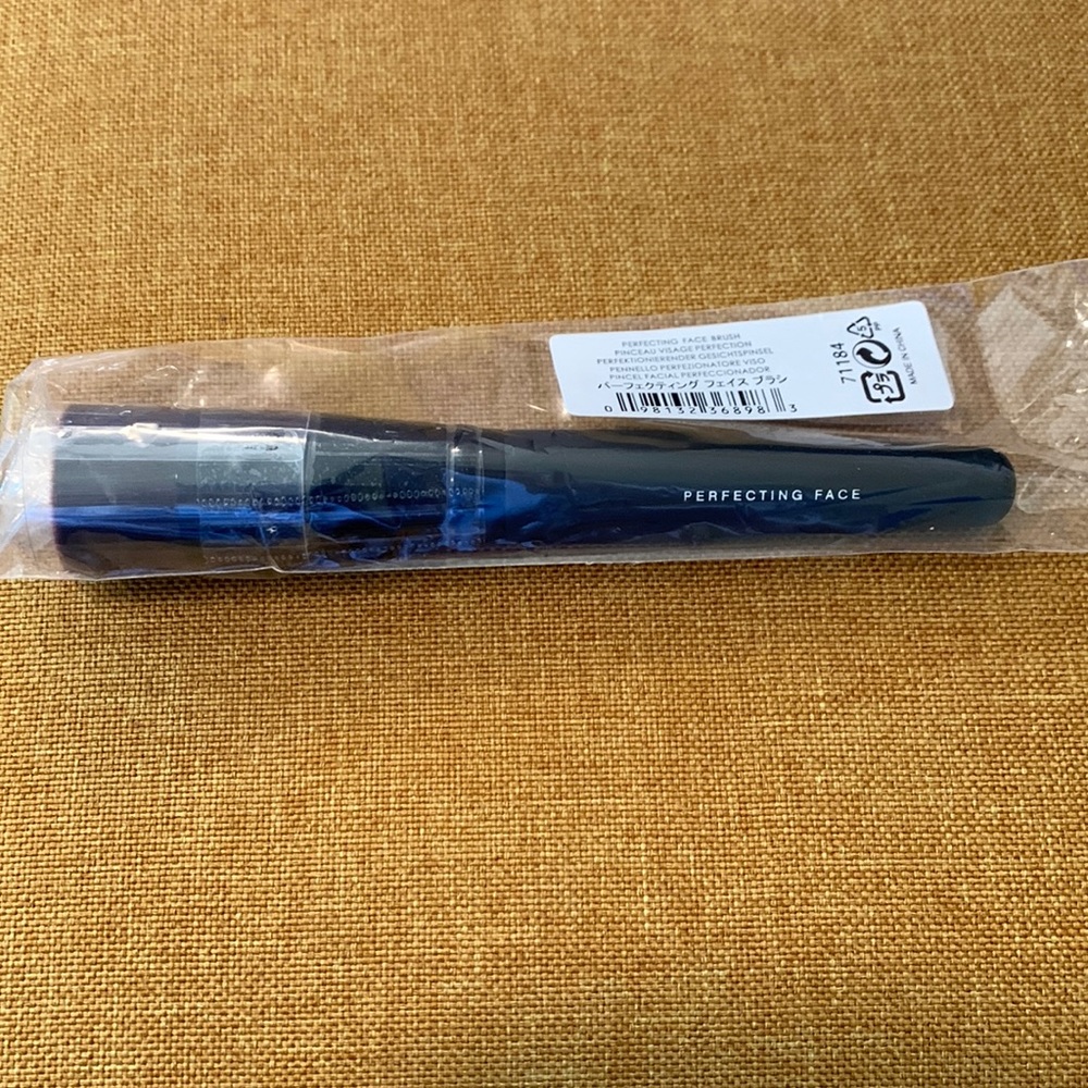 BareMinerals perfecting face brush